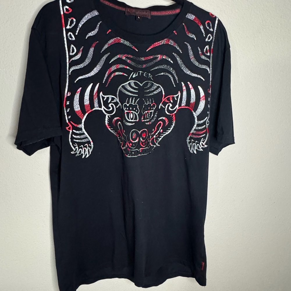 IUTER Tibetan Court Tee Black Graphic Made in Italy Size L